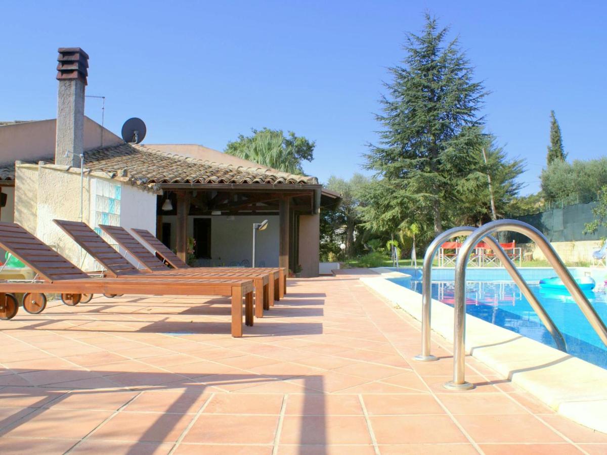B&B Caltagirone - Modern Villa in Caltagirone Italy with Pool - Bed and Breakfast Caltagirone