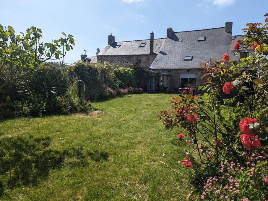 Maison de ville à 5mn de la plage-jardin clos proche plage - B&B