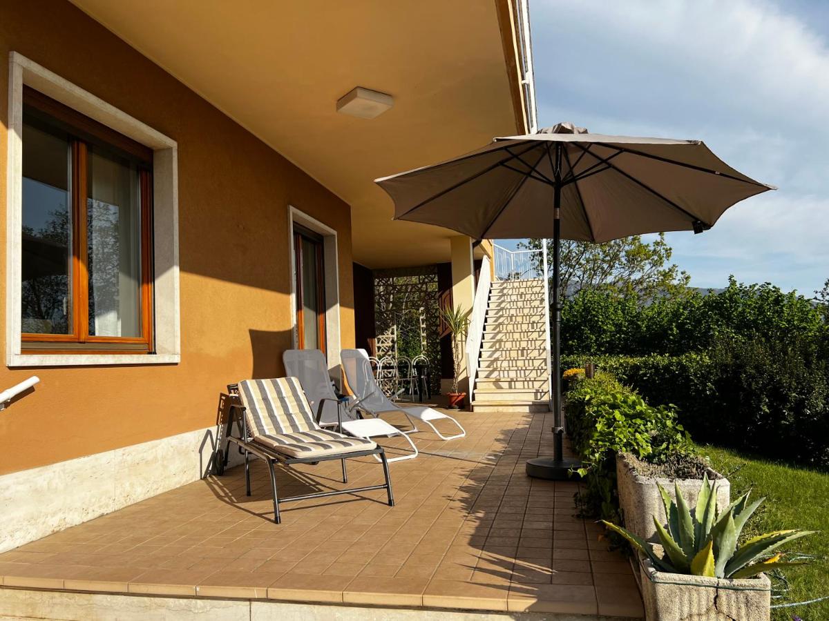 Bellavista - Grande giardino privato, tranquillità, panorama - B&B Caprino Veronese