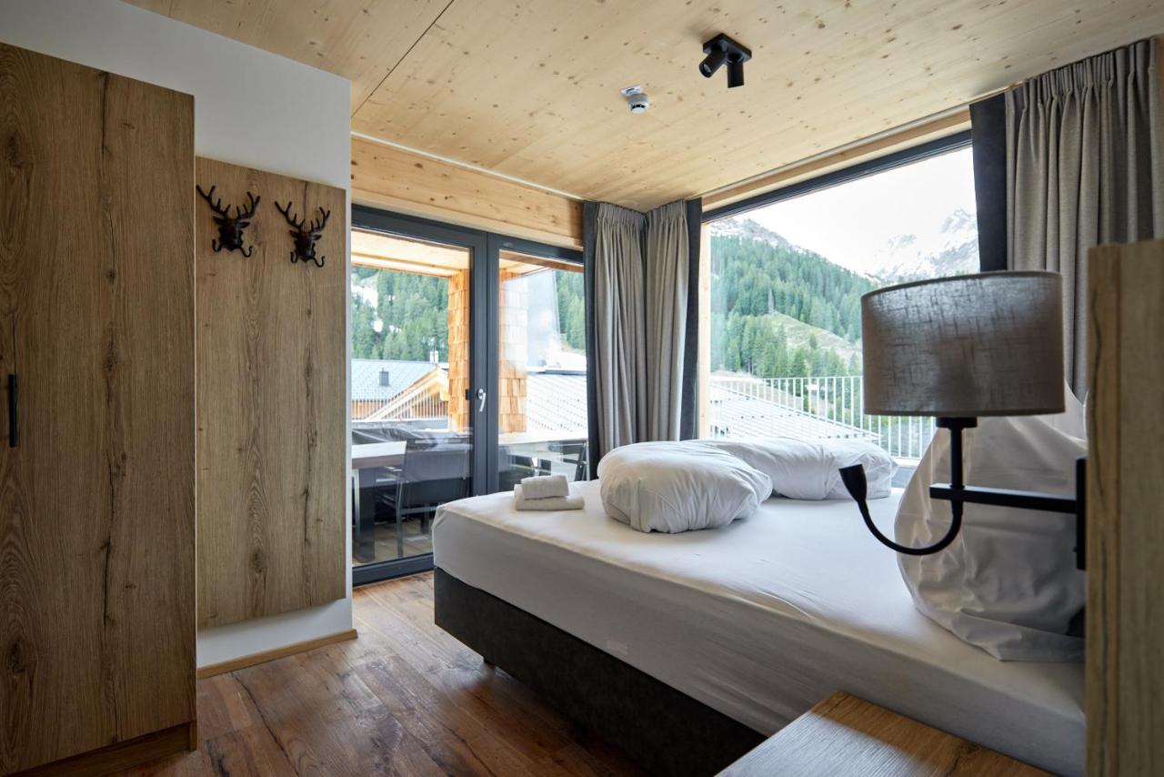 Ski in – Ski out Chalet 6