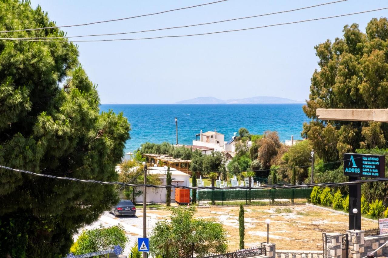 B&B Didim - Flat w Sea View Terrace 1 min to Beach in Didim - Bed and Breakfast Didim