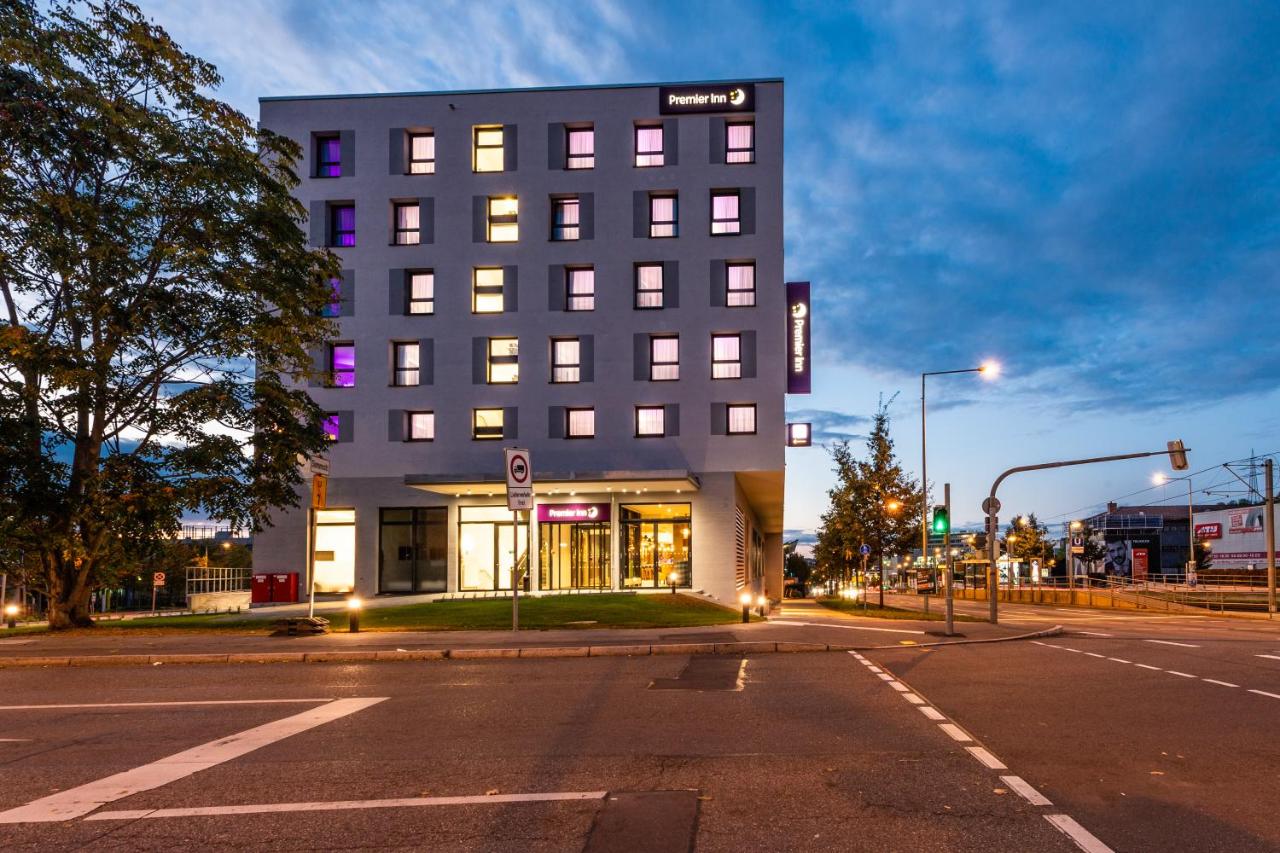 B&B Stuttgart - Premier Inn Stuttgart Feuerbach - Bed and Breakfast Stuttgart