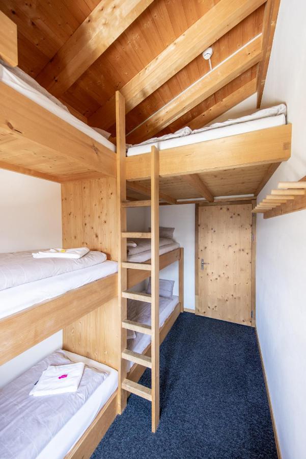 Dormitorio Misto con 6 Posti Letto