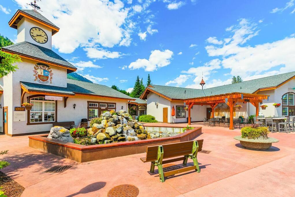 Romanna's all-season getaway at Icicle Village with pool and hot tub - Chambres d'hôtes Leavenworth