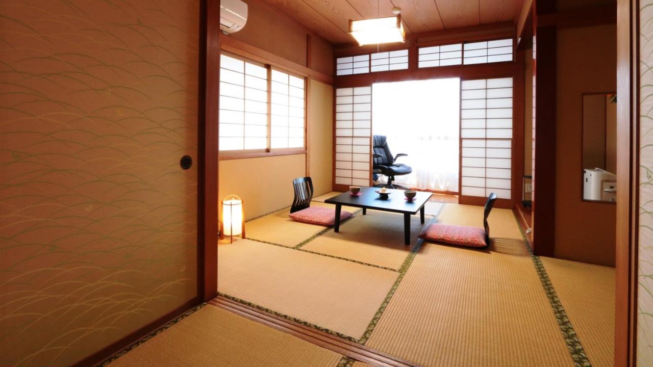 Japanese-Style Room