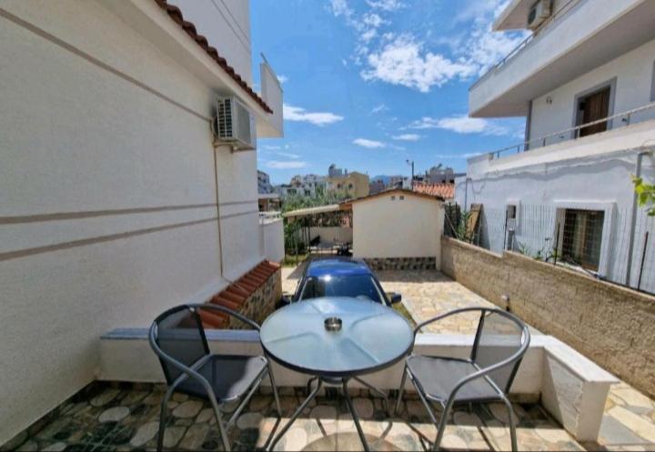 Apartment with Garden View