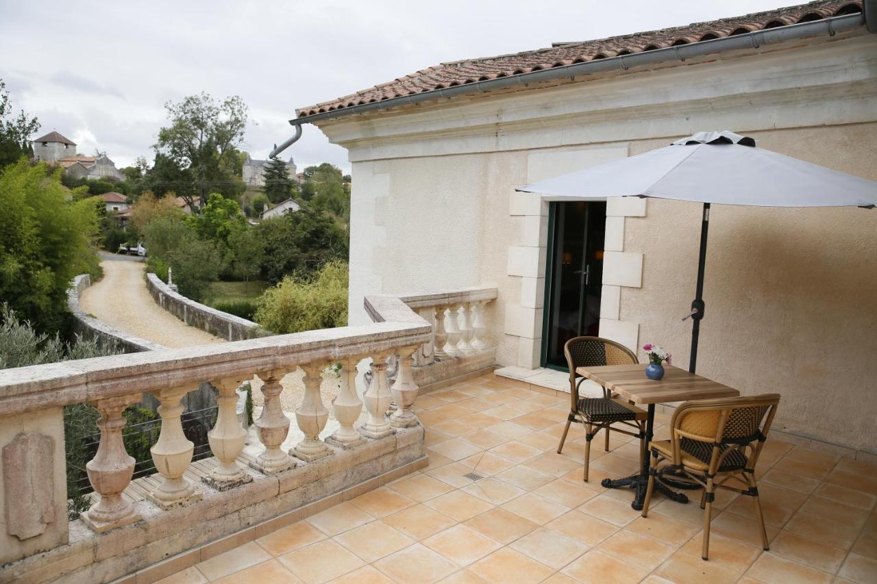 Le Moulin de Saint-Aulaye - Bed and Breakfast