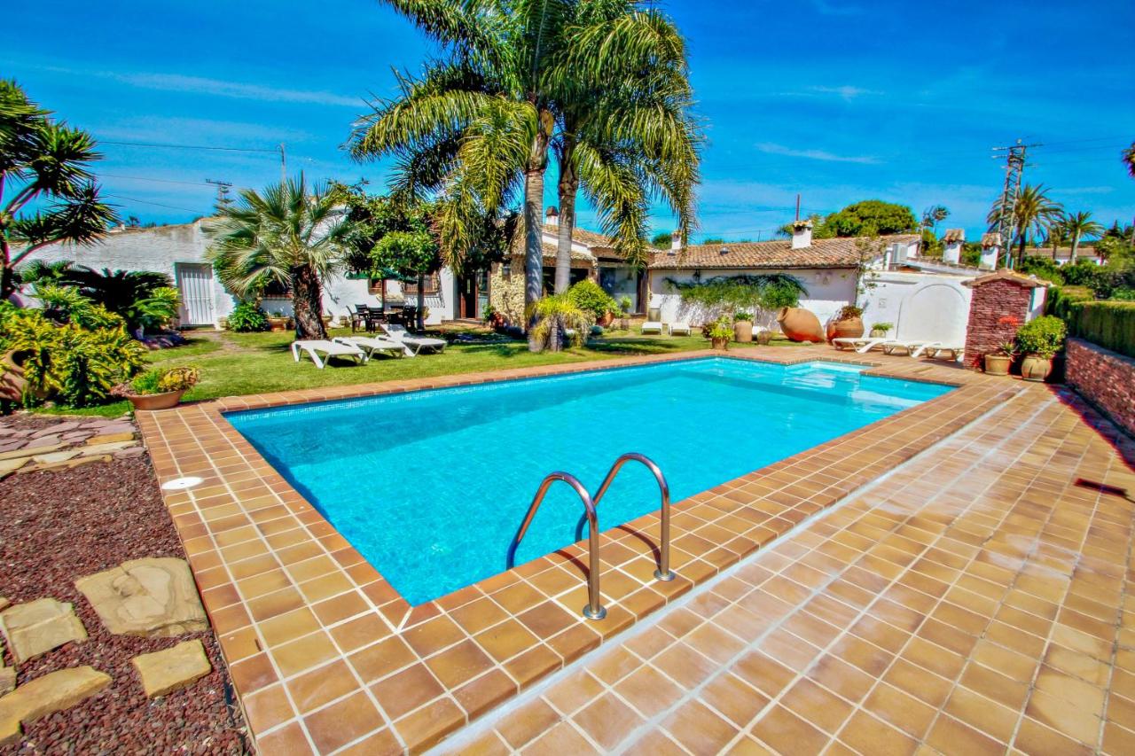 B&B Benissa - Finca La Coma - modern, well-equipped villa with private pool in Benissa - Bed and Breakfast Benissa