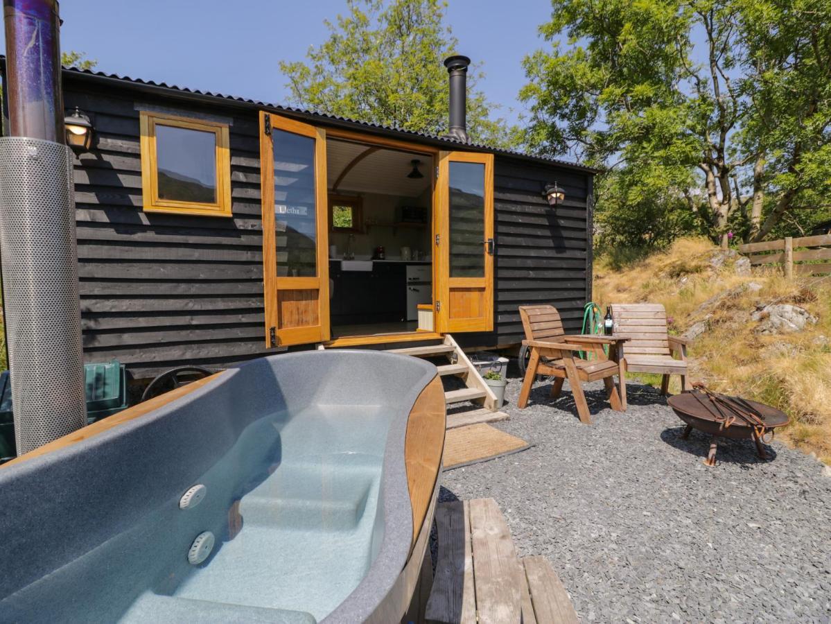 B&B Llanbedr - Llethr - Shepherds Hut - Bed and Breakfast Llanbedr