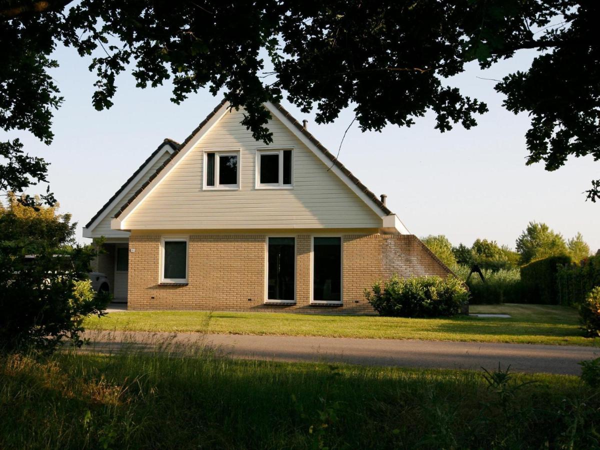 B&B Zeewolde - Lush holiday villa at lovely location in Zeewolde - Bed and Breakfast Zeewolde