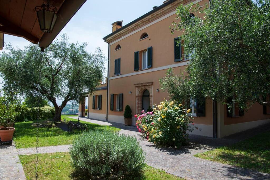 B&B Novilara - Villa Fiore nel Borgo d'Arte Novilara by Yohome - Bed and Breakfast Novilara