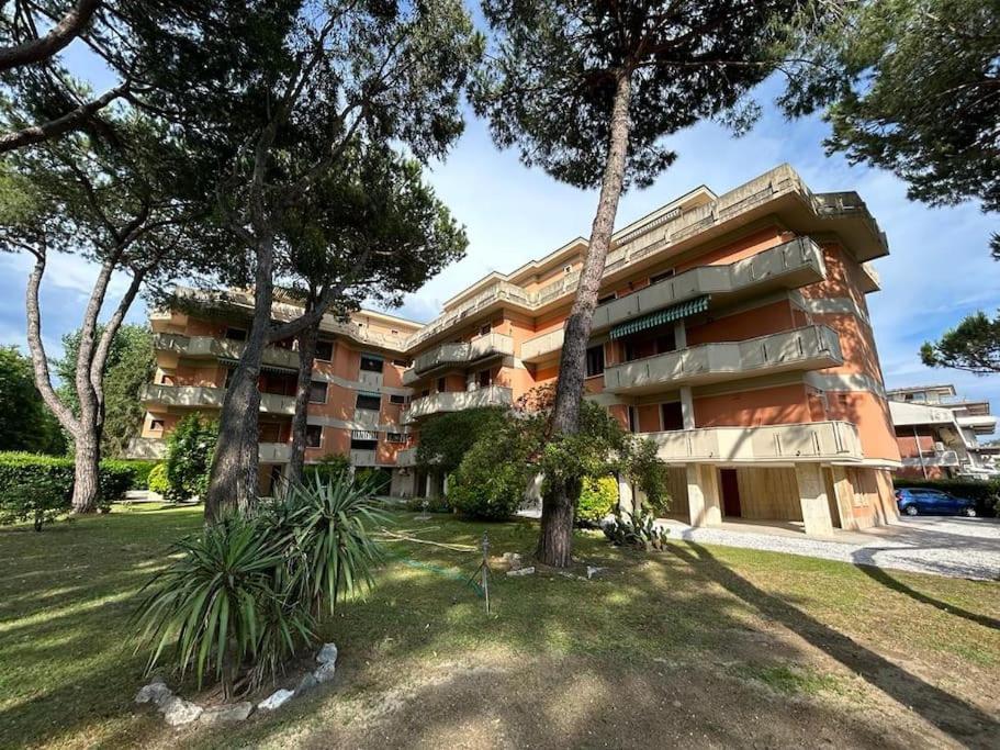 Attico La Terrazza - Marina di Massa - Ronchi (MS) - B&B