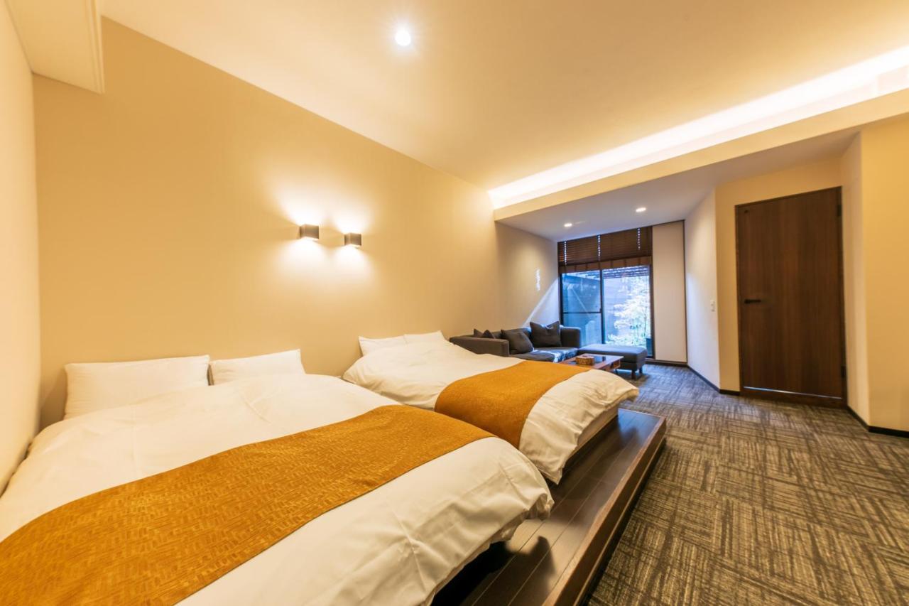 Twin Room with Bathroom