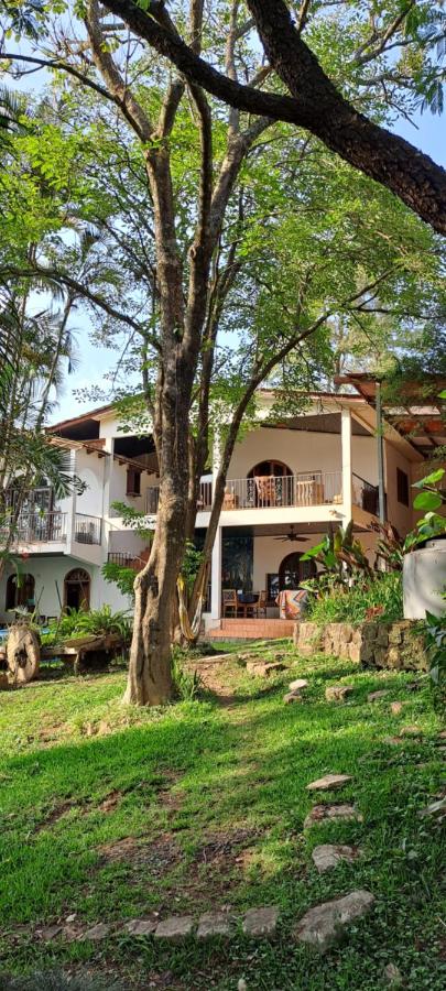 Villa Chelsey - Ferienwohnung Valle de Ángeles