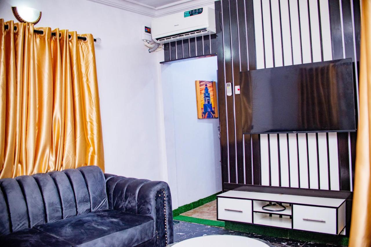 Homely 1-Bed-Apt With 24hrs Power & Fast Internet - B&B Lagos