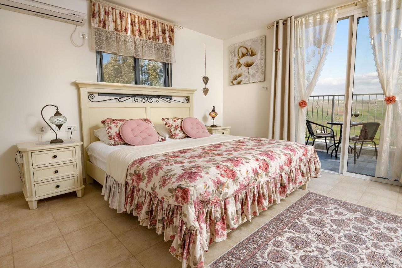 B&B Semadar - Suite Kolibri in Galilee - Bed and Breakfast Semadar