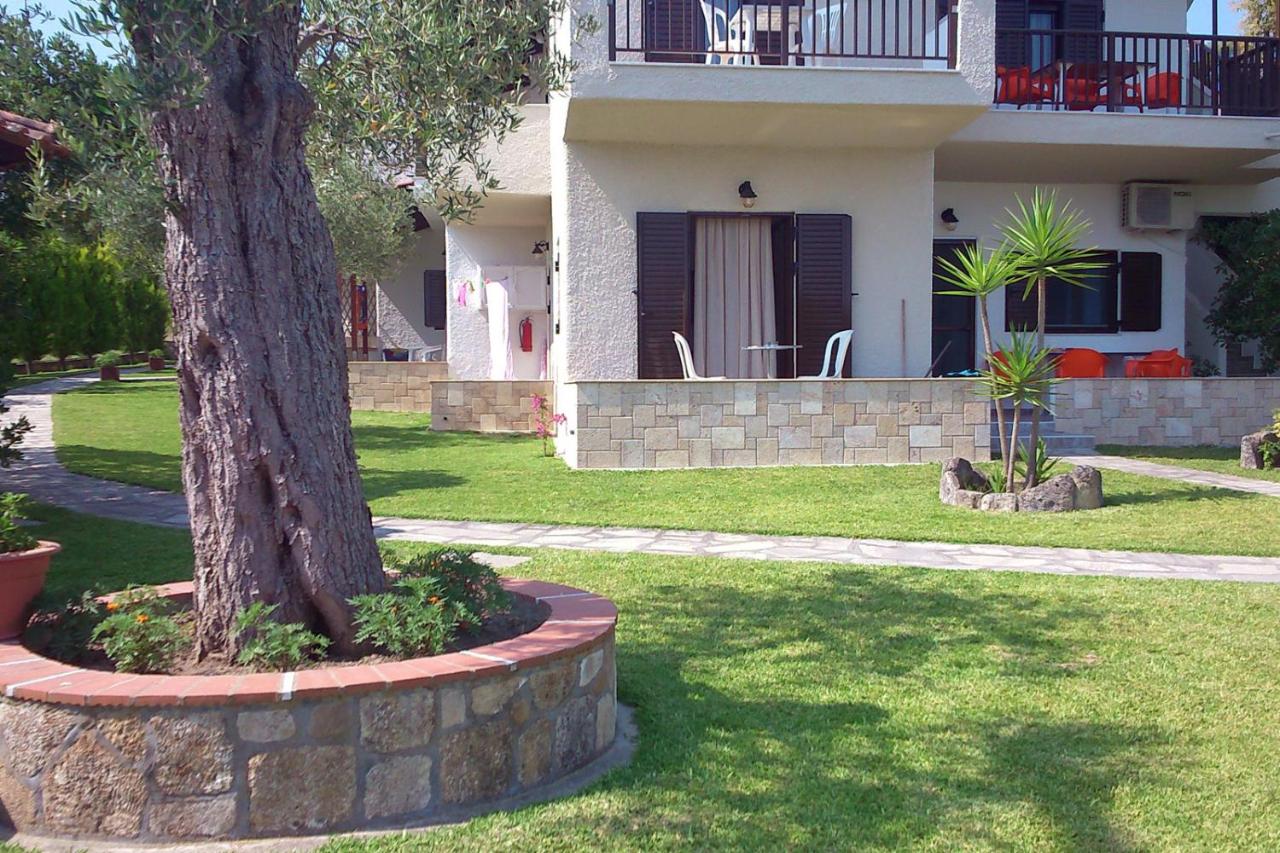 Villa Alexandra Suites - Chambres d'hôtes Políkhronon