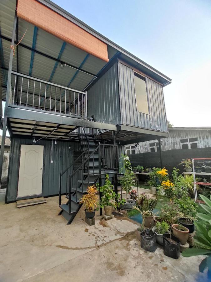 Cabin Roomstay KAK TON - Ferienwohnung