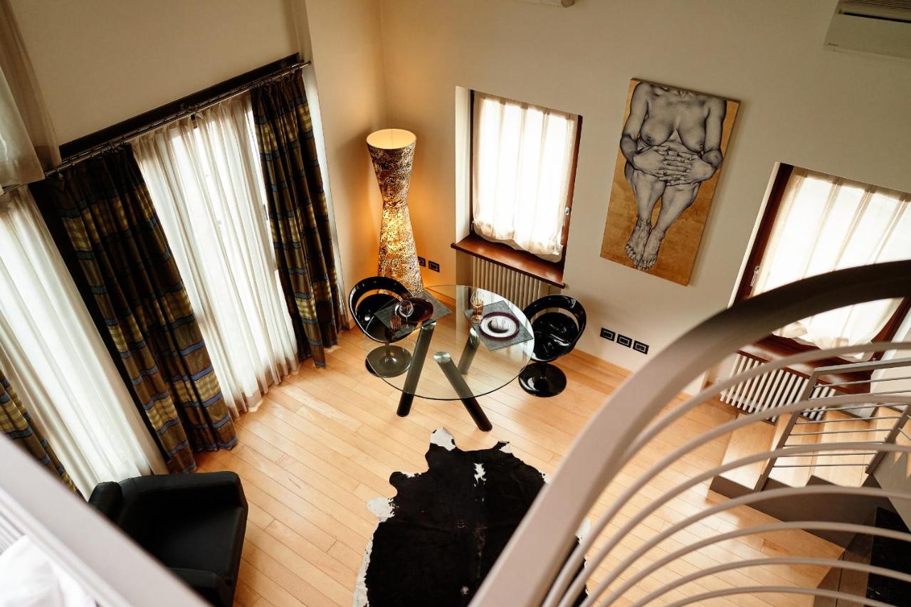 King Room with Spa Bath