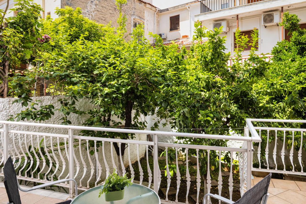 Thetis Luxury Apartment - B&B