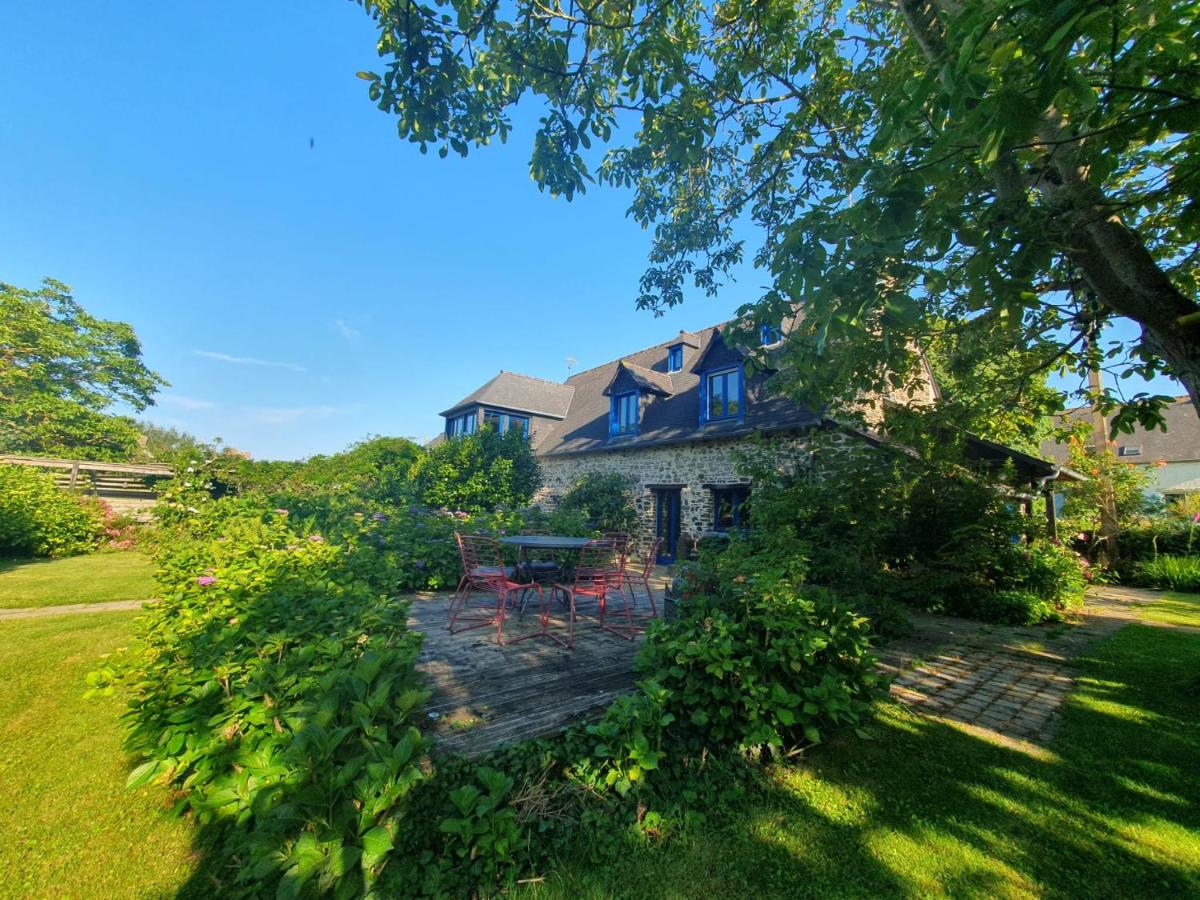 Maison en pierre dans son nid de verdure - B&B