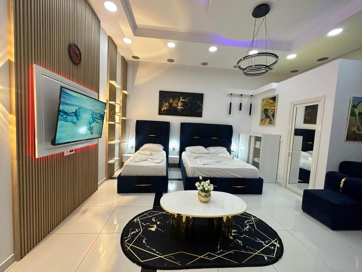 ESTO's Apartament near Tirana Airport 1 - Self CheckIN -Netflix - FREE Parking - B&B