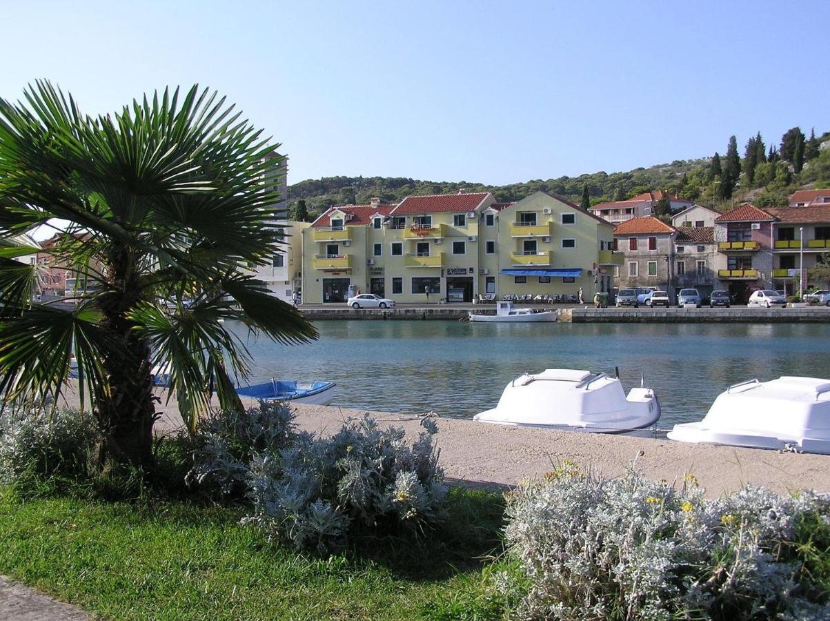 B&B Tisno - Apartments Luna - Bed and Breakfast Tisno