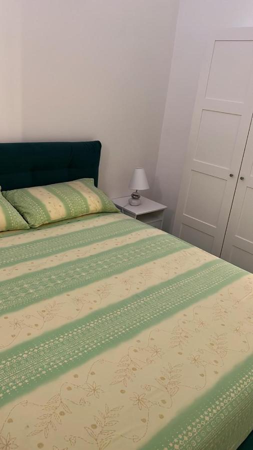 One-Bedroom Standard Apartment