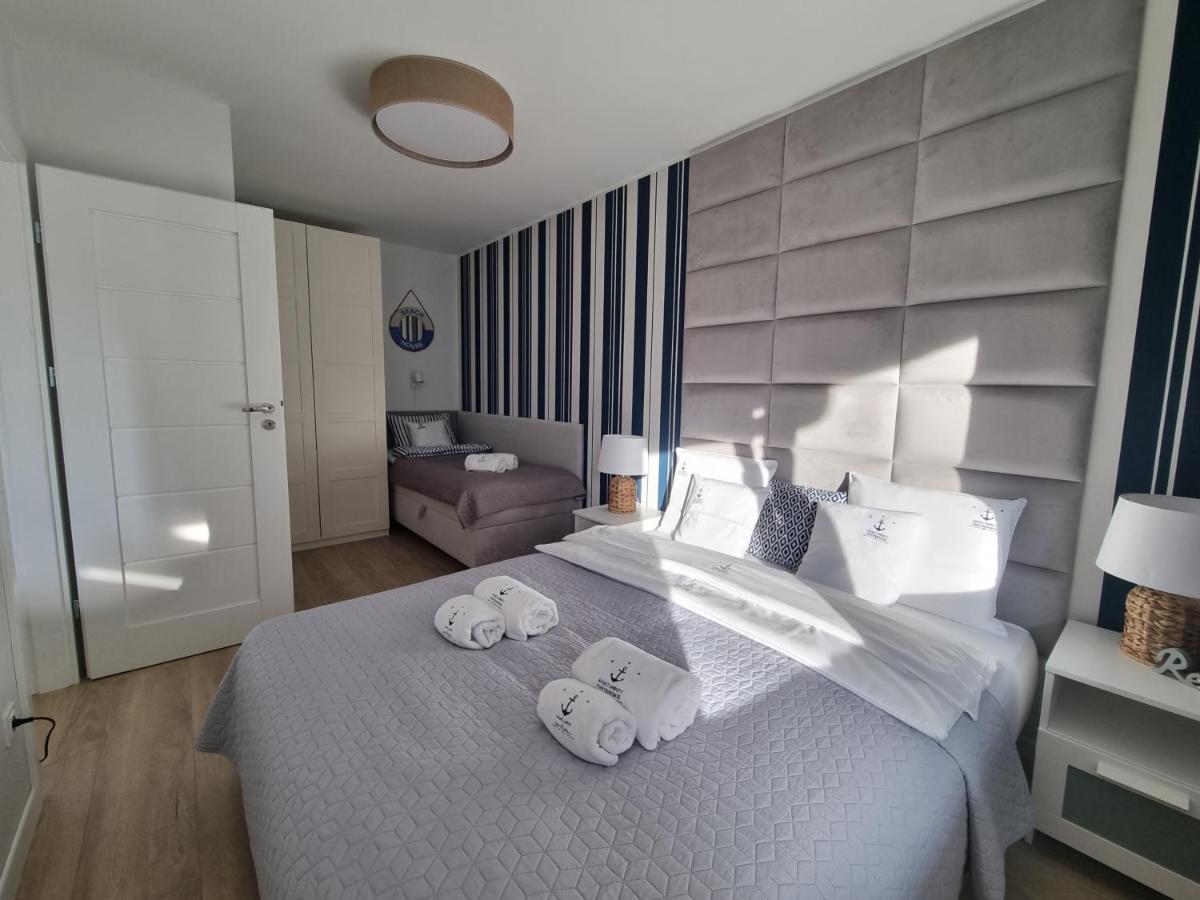 Apartamenty Marynarskie AP11 do plaży 400m - Chambres d'hôtes Dębina