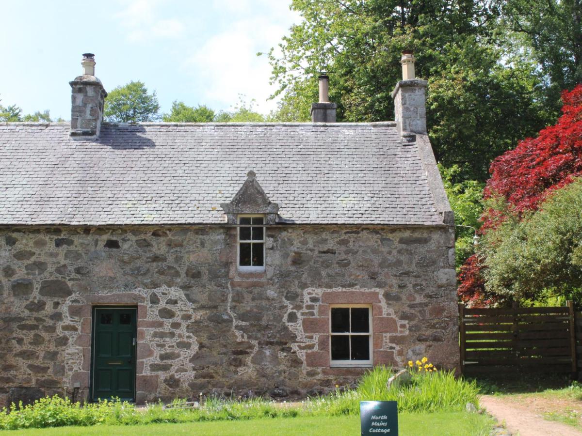 B&B Alford - North Mains Cottage - Craigievar Castle - Bed and Breakfast Alford