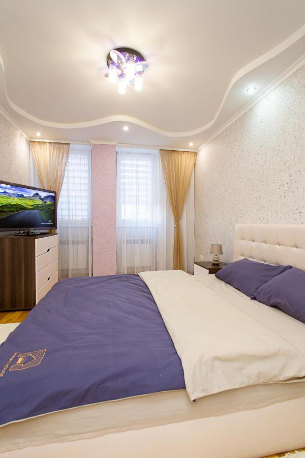 B&B Ternopil - Центр. Хмельницького. 2 спальні - Bed and Breakfast Ternopil