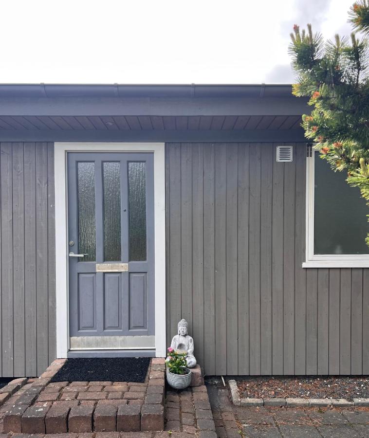 Beautiful 3 bedroom modern house with patio - Ferienwohnung Reykjavík