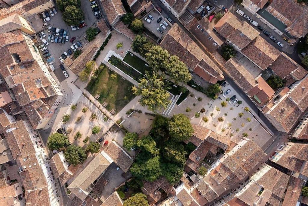 Taote - Studio avec terrasse au Coeur de ville - B&B