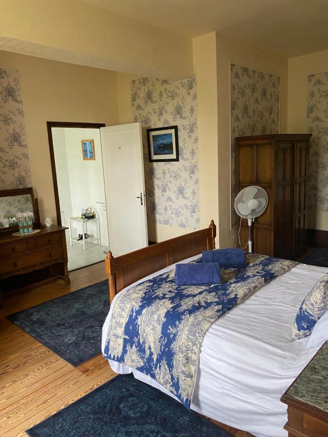 Triple Room with Bathroom