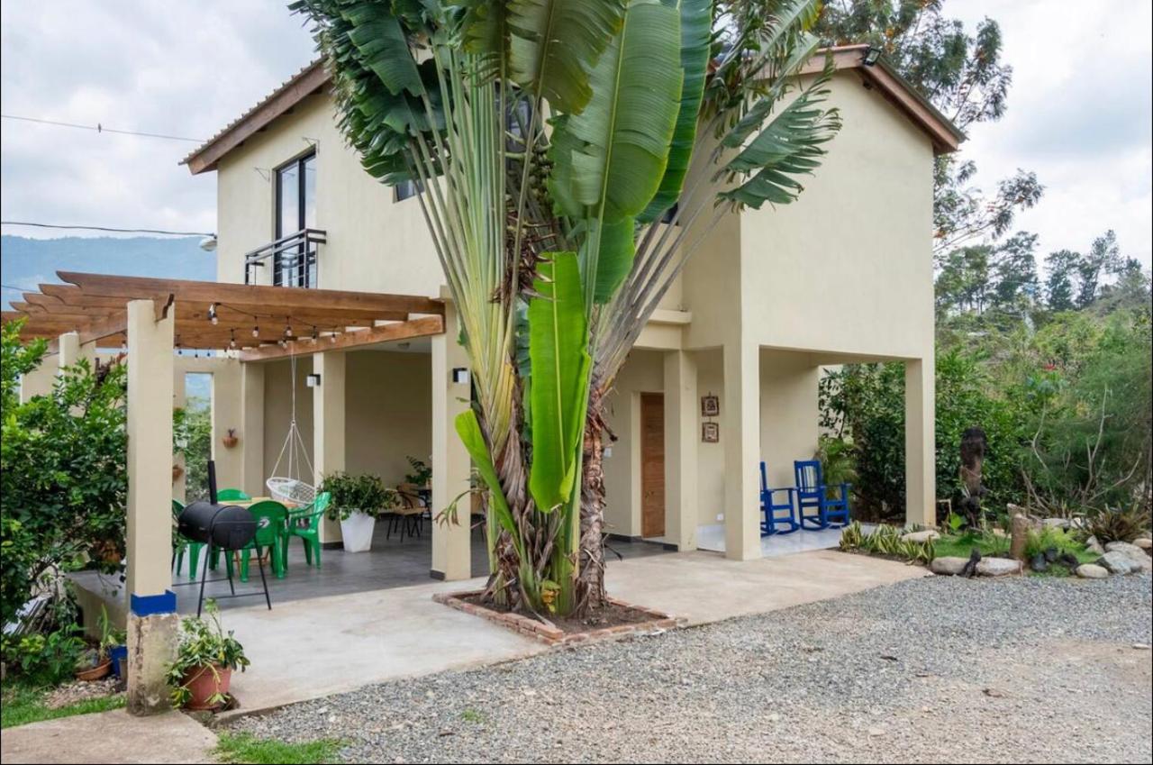 Villa Ladera de la Montańa - B&B Jarabacoa