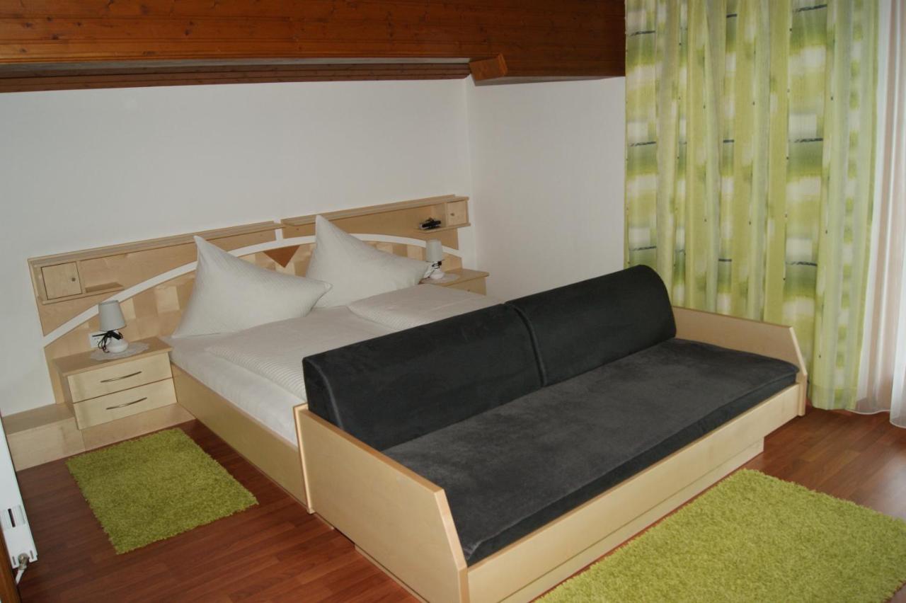 Doppelzimmer mit Balkon