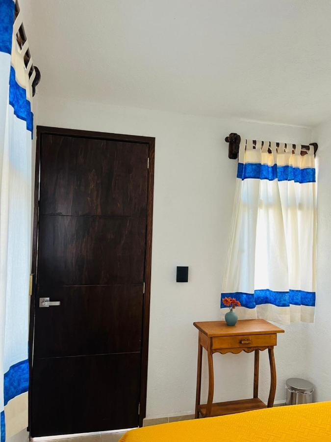 Hostel Gautamas Guest rooms - B&B Tepoztlán
