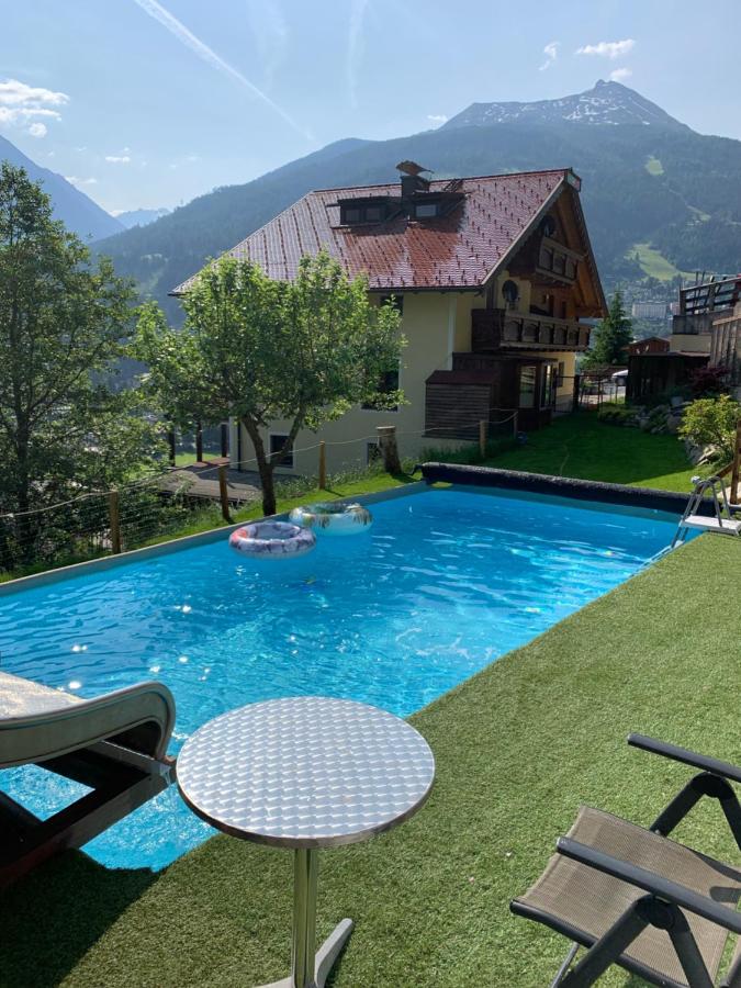 Appartementhaus Gastein / Haus Sammie - Chambres d’hôtes Bad Gastein