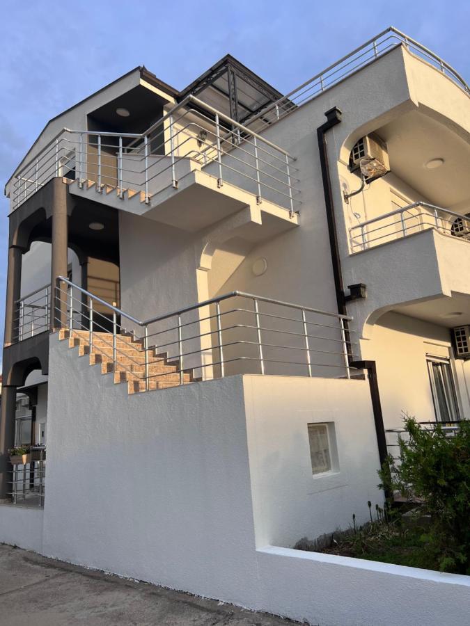ApartsDobraVoda - Chambres d’hôtes Dobra Voda