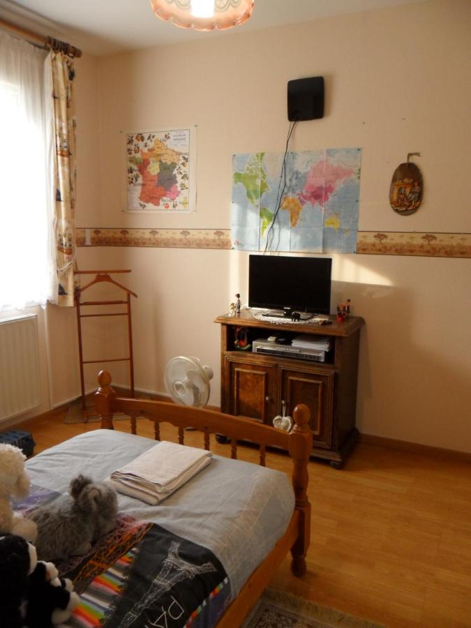 Standard Einzelzimmer mit Gemeinschaftsbad