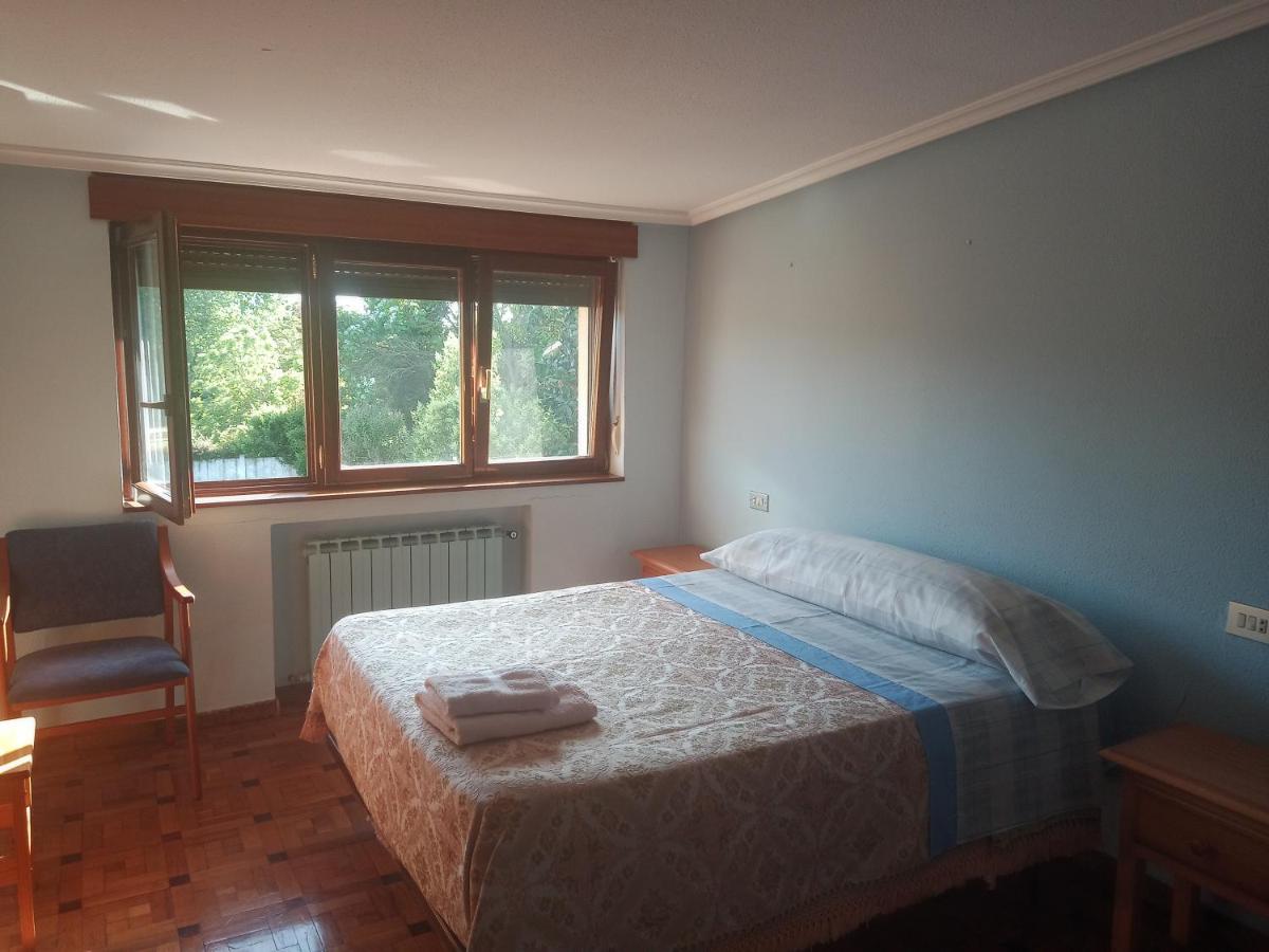 Dreibettzimmer mit eigenem externen Bad