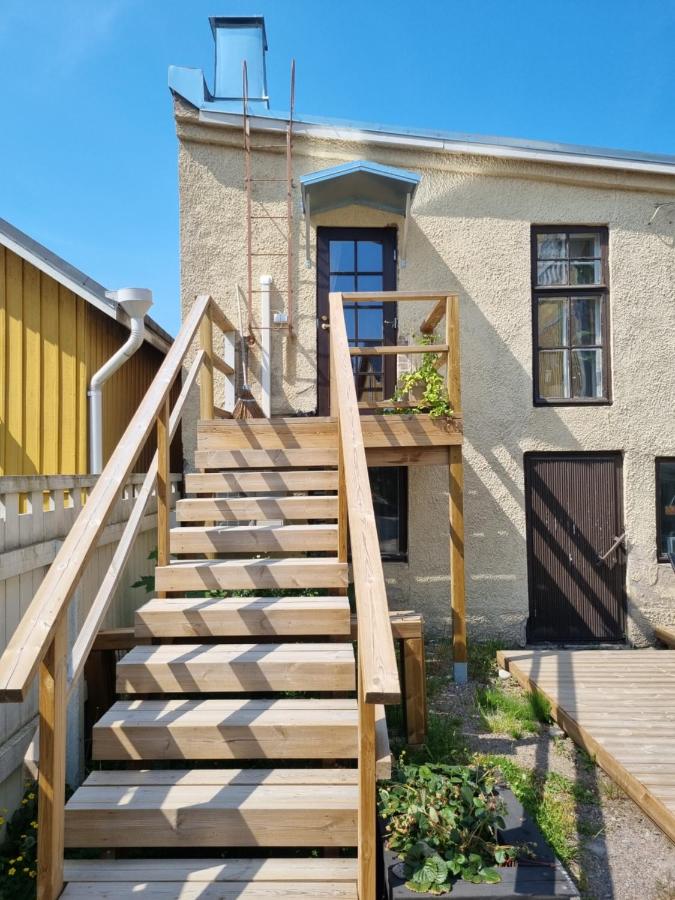 Hurmaava ullakkoasunto Vanhan Rauman laidalla - B&B