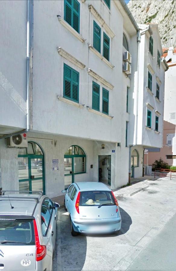 Apartman Omiška stina - Ferienwohnung Omiš