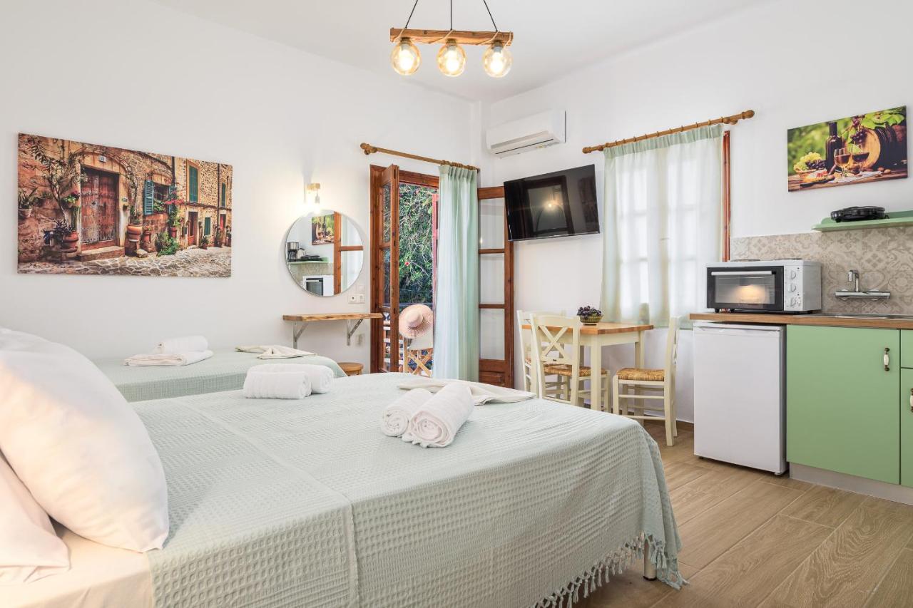 Apartment with Garden View