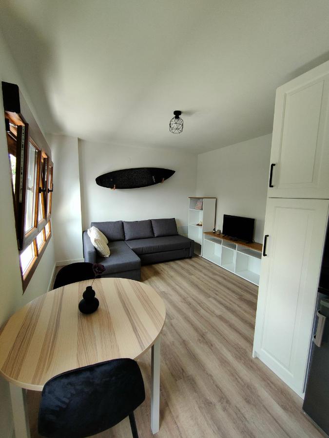 Digital Nomad Paradise - Garaje/PC monitor - B&B