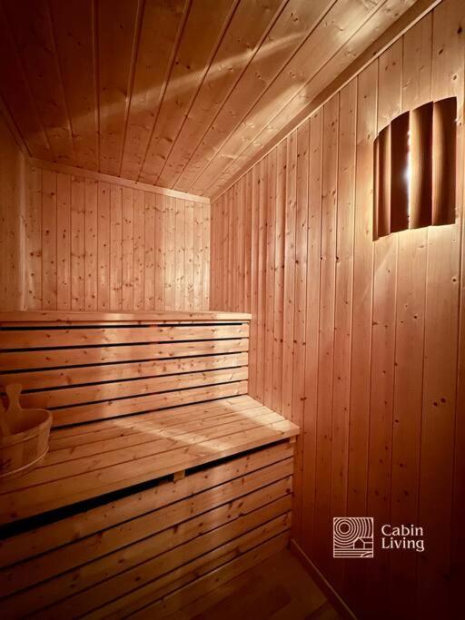 Large cabin with Sjusjøens best view, sauna and ski in out - Bed and Breakfast Ringsaker