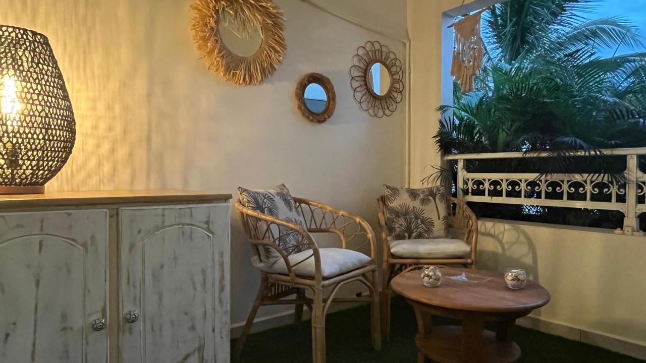 Calm & Cosy, magnifique T1 proche CHU - B&B Saint-Pierre