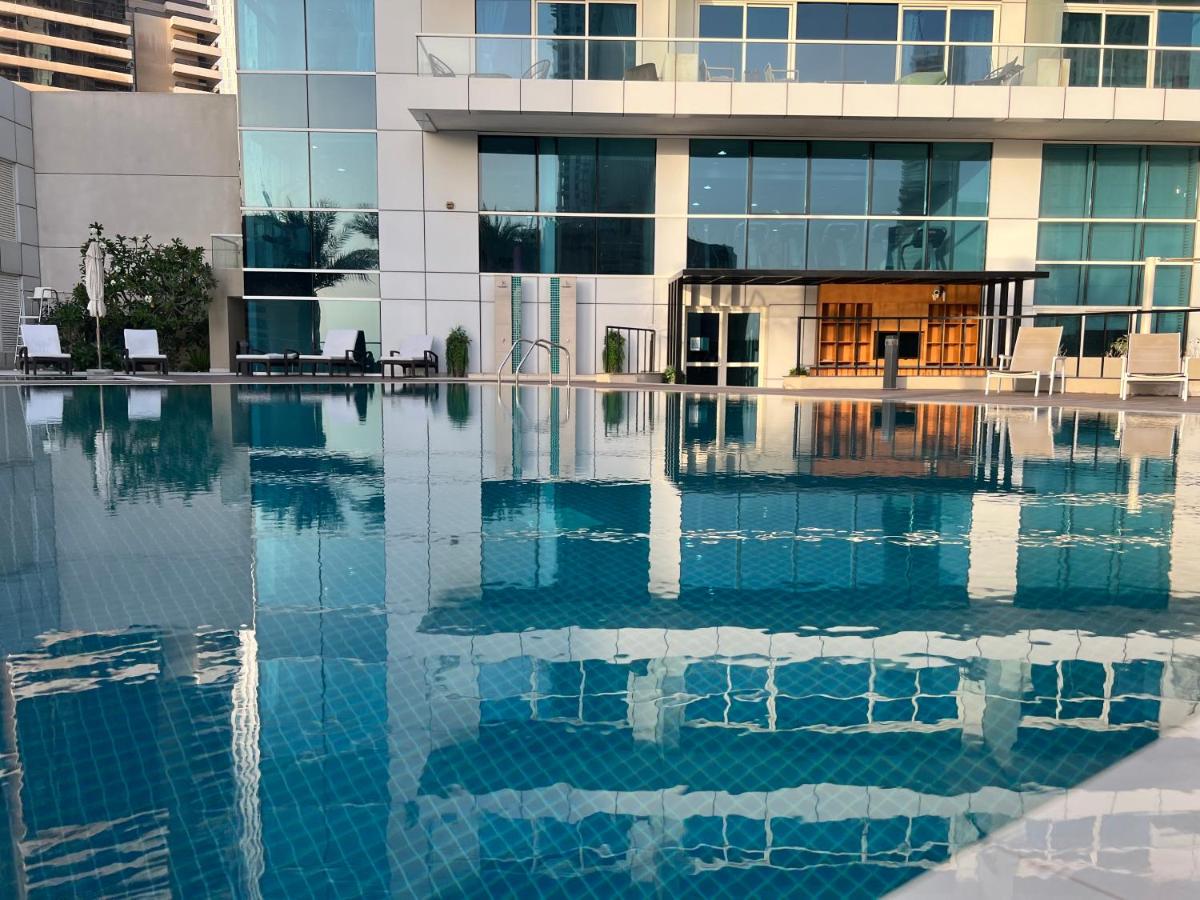 Luxury-Designer 1 BR Sea View - B&B