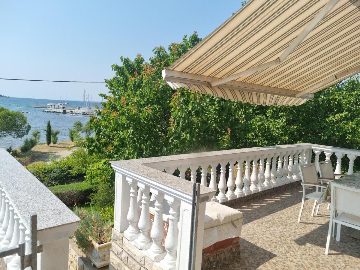 Apartment Roko (10m from the beach) - B&B Pašman