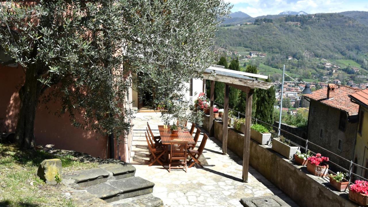 B&B Bergamo - Il Giardino di Berbech Città Alta -Stanza Castagno - Bed and Breakfast Bergamo